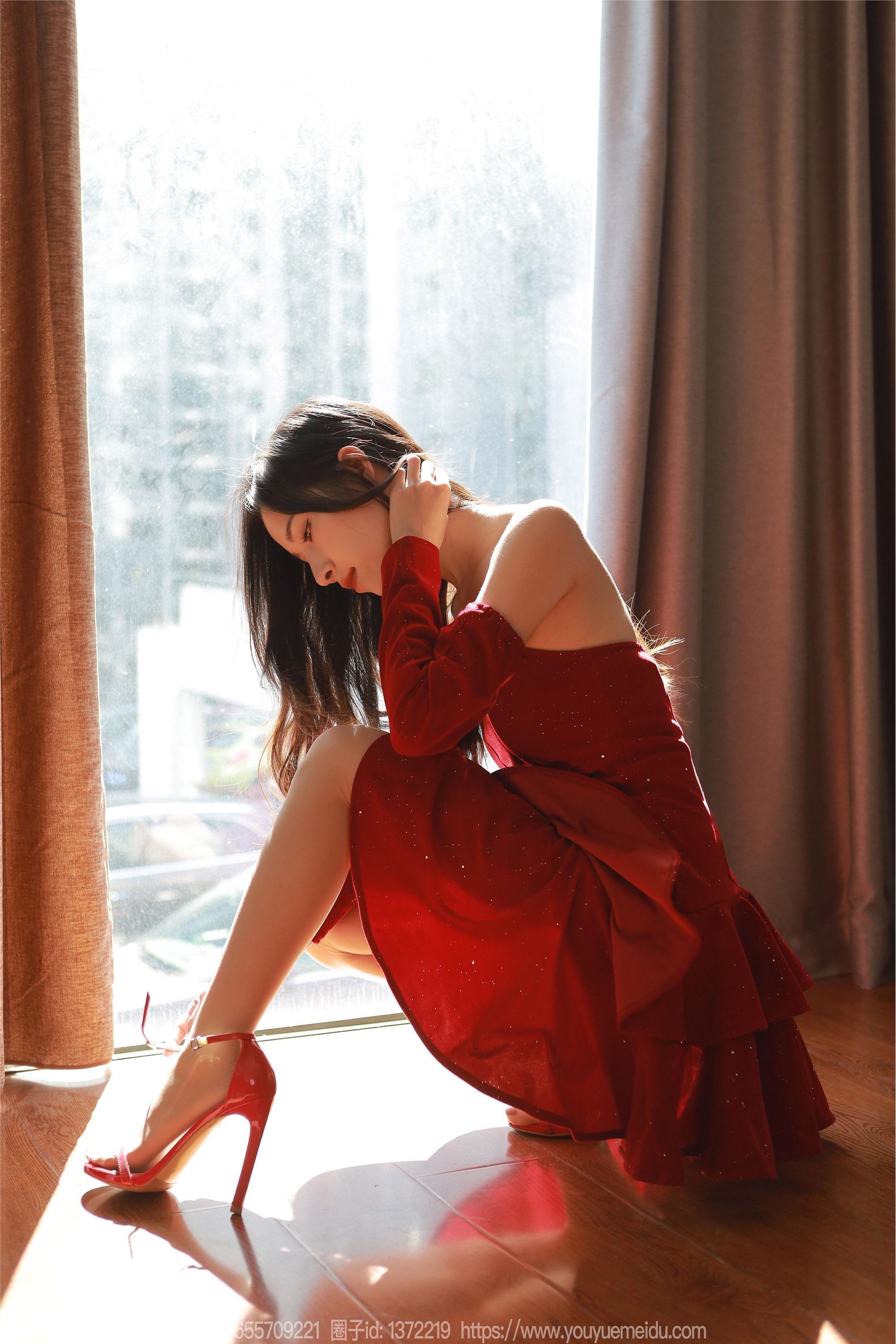 IESS异思趣向  2023.12.27 丝享家 1622 美子《美女阳光浴》